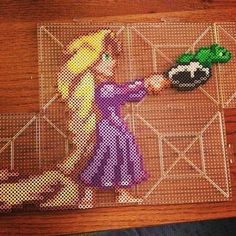 Tangled Perler Bead Patterns, Rapunzel Perler Beads, Tangled Perler Beads, Perler Beads Designs Easy, Easy Perler Beads, Hama Beads Disney, Hama Disney