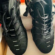 Brand New Size 10 Like Varpormax Plus New Man, Black Nikes, Shoe Brands, Nike Men, Size 10, Nike Shoes, Athletic Shoes, Men's Shoes, Man Shop