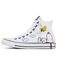 The Peanuts x Converse Chuck Taylor All Star is the perfect shoe for fans of Charles M. Schulz's beloved comic strip "The Peanuts." This high-top sneaker takes inspiration from some of the most iconic characters in the series, with an all-white upper, black outline and Snoopy ruling over Woodstock on the back for a chuckle-worthy style. On top of that, you get signature details such as the Peanuts imprinting on the tongue, bright red Converse All-Star logo on the medial side and a visible graphi Snoopy Shoes, Cute Converse Shoes, Converse Design, Converse Tennis Shoes, Cute Converse, Converse Shop, Red Converse, All Star Shoes, The Peanuts