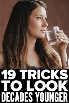 Take your anti-aging routine into hyperdrive! These 19 no-nonsense tips, fixes, and strategies will help refresh your appearance and make you look up to a decade younger in almost no time. Grooming Tips For Women, Femininity Tips, Wrinkle Remedies, Beauty Hacks Skincare, Anti Aging Secrets, Hair Mistakes, Fashion Fails, Makeup Mistakes, Face Wrinkles