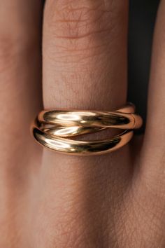 Chunky Interlocking Ring, 14K Gold Fill – Hannah Naomi Jewelry Thick Gold Ring, Gold Finger Rings, Double Rings, Interlocking Ring, Thick Ring, Layered Rings, Mixed Metal Jewelry, To Wear, Golden Ring