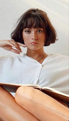 Bangs For Round Face, Shot Hair Styles, Short Hair With Bangs, Bob Haircut, Short Bob, Aesthetic Hair, Hair Dos