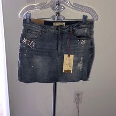 Denim Mini Skirt With Bedazzled Design. Denim Mini Skirt For Spring Night Out, Casual High-waisted Denim Skirt For Party, High Waist Casual Denim Skirt For Party, Casual High Waist Denim Skirt For Party, Casual Mini Denim Skirt For Party, Sublimation Ideas Projects Inspiration, Sublimation Ideas, Tokio Hotel, Denim Mini