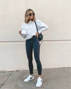 Adidas Leggings Outfit, Cord Jeans, Doc Martens Outfit, Legging Outfits, Casual School Outfits, Winter Leggings, Legging Sport