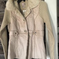 Beige Jacket With Suede Like Material And Lined With Fur Only In The Front And Collar. The Back And And Sleeves Are Ribbed In A Knit. New Size M Grey Jean Jacket, Camouflage Jeans, Sherpa Denim Jacket, Jean Jacket Vest, Festival Jacket, Lined Denim Jacket, Tie Dye Denim, Beige Jacket, Classic Denim Jacket