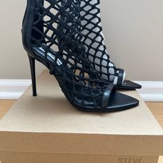 Steve Madden Black Woven Stretch Francys Pointed Toe Stiletto Zip Up Heeled Sandals Designer Medium Width Party Heels, Steven Madden Sandals, Beige Ankle Strap Heels, Rose Gold Block Heels, Gold Block Heels, Shoes Steve Madden, Beige Heels, Steve Madden Heels, Red Pumps