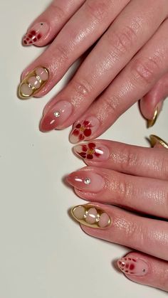 Simple Aesthetic Nails, Nails Cute Aesthetic, Nail Inspiration Short, Nails Design 2022, Whimsical Nail Art, Design Summer Nails, Nails Design Summer, Lilac Nails Design, Men Nails