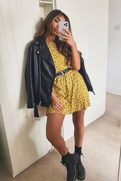 Women's Ditsy Floral Smock Dress | Boohoo UK Yellow Dress Outfit, Cute Sundress, Skater Dresses, Crochet Design, Cute Summer Dresses, Bodycon Fashion, Floral Dress Summer, Smock Dress, Ditsy Floral