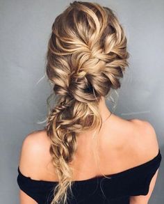 Wedding Hair Medium Length Braid, Big Side Braid Wedding, Bridal Hair Side Swept Braid, Bridal Hair Styles With Braids, Loose Braid Bridal Hair, Sideswept Braided Hairstyles, Beach Wedding Hair Long Loose Waves Side Braids, Romantic Braid Hairstyles, Bride Hairstyles Braid