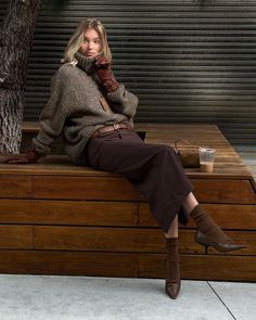 Elsa Hosk embraces fall fashion in Comme Si's The Yves Sock. Available on commesi.com. Minimalist Shoes, Elsa Hosk, Gisele Bundchen, Stylish Sweaters, Candice Swanepoel, Irina Shayk, Barbara Palvin, Winter Trends