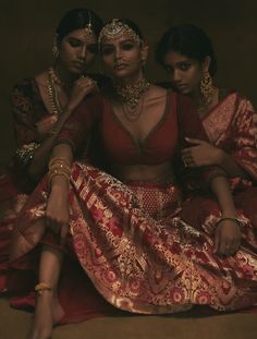 Amrapali Jewels, Indian Photoshoot, Desi Aesthetic, Indian Models, Indian Aesthetic, Indian Attire, Brown Girl, Indian Clothes, Desi Fashion