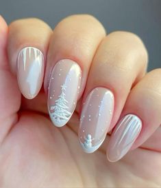 Holiday Autumn Nails, Winter Nails2024, Minimal Autumn Nails, Short Winter Gel Nails, Biab Christmas, Winter Biab Nails, Christmas Nails Biab, Christmas Nails 2024 Trends