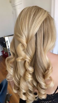 #hair #girl #pinterest #haircare #girly #cutehairstyle #shinee #blondhair #blond Blonde Hair Inspiration, Blonde Hair Looks, Hair Stylies, Long Blonde, Long Blonde Hair, Gorgeous Hair