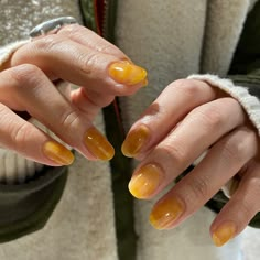 Jelly Yellow Nails, Yellow Jelly Nails, Yellow And Brown Nails, Yellow Cat Eye Nails, Yellow Nails Aesthetic, Mustard Nails, Honey Nails, Weird Nails, Attractive Nails