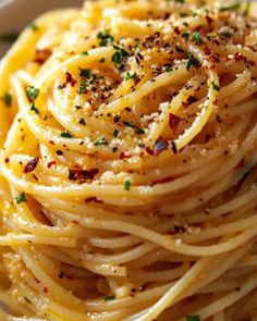 Spaghetti with Garlic and Oil (Aglio E Olio)