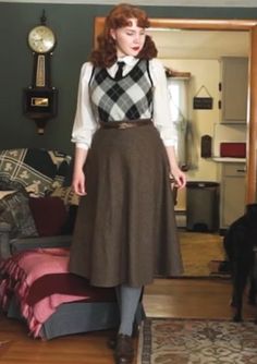 80s Curvy Fashion, Vintage Dresses Plus Size, Plus Dark Academia, Dark Cottagecore Plus Size, Vintage Work Outfits Women, Plus Size Librarian Style, 50s Winter Outfits, Vintage Business Outfit