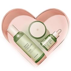 This exquisite skincare set, elegantly packaged in a heart-shaped box, is a treasure trove of botanical goodness designed to nourish and rejuvenate your skin. Phyto Plump Serum: This serum is a hydration powerhouse, featuring Tremella Fuciformis Polysaccharide and extracts of Undaria Pinnatifida, Sargassum Fulvellum, and Laminaria Japonica to deeply hydrate and rejuvenate your skin. Panthenol and Betaine soothe and replenish, while Adenosine smooths out fine lines and wrinkles for a radiant, you Tremella Fuciformis, Pamper Skin, Deep Cleansing Oil, Elemis Pro Collagen, Cleansing Balm, Gentle Cleanser, Day Cream, Cleansing Oil, Skincare Set