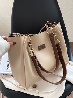 Sepatu Pump, Spring Purses, Trendy Purses, My Style Bags, Stylish Purse, Stylish Handbags, Fancy Bags, Pretty Bags