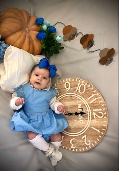 Cinderella Newborn Photography, Cinderella Maternity Photoshoot, Cinderella Newborn Pictures, Disney Princess Monthly Milestone, Disney Princess Milestone Pictures, Princess Milestone Pictures, Cinderella Baby Photo Shoot, Cinderella Photoshoot Ideas, Disney Princess Monthly Baby Pictures