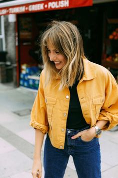 Jean Outfit, Jacket Ideas, Yellow Jeans, Yellow Denim, Transition Outfits, Yellow Outfit, Yellow Jacket