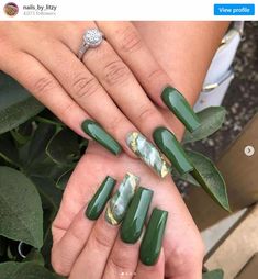 Olive Green Nails Inspiration and Ideas Nail Aesthetic Olive Green Nails, Olive Nails, Green Acrylic Nails, Tapered Square Nails, Green Nail Designs, Green Nail, Shoulder Tattoos For Women, Brown Flowers, Christmas Nails Acrylic