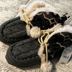 Black And Cream Joe Boxer Slippers Size 7/8 Black And White Wedges, Compressive Black Boxer Briefs With Built-in Shorts, Bootie Socks, Boxers Women, Boxer Dog Stuffed Animal, Joe Boxer, White Wedges, Purple Bows, Sherpa Lined