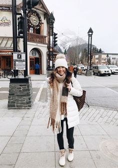 Very Cold Weather Outfits Snow, Comfortable Nyc Outfits Winter, Women’s Winter Boots Outfit, Winter Outfits For Snow Cold Weather, Snow Work Outfit, Snow Weather Outfits Winter, Snow Winter Outfits Cold Weather, Warm Dressy Winter Outfits, Womens Snow Outfits