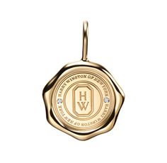 Seal of Harry Winston Luxury Fine Jewelry With Intaglio Details, Luxury White Fine Jewelry Brooches, Vintage Harry Winston, Harry Winston Wreath Necklace, Harrywinston Jewellery, Haute Jewelry, Neck Pieces Jewelry, Bvlgari Jewelry, Mini Accessories