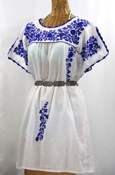 Mexican Dresses Traditional, Peasant Dresses, Embroidery Light, Blue White Weddings, Pattern Outfits, Mexican Embroidery