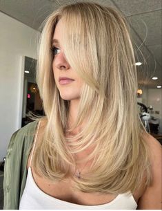 Hairstyles For Layered Hair, Blonde Hair Looks, Haircuts For Medium Hair, Haircuts Straight Hair, Long Blonde, Haircuts For Long Hair, Long Blonde Hair