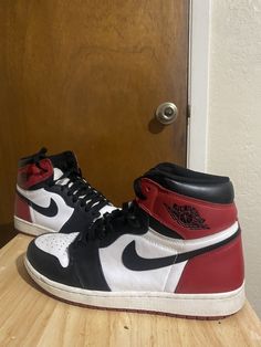 Black Toe Jordan 1. Lots of life “Vintage sole” can easily be cleaned No box Jordan 1, Athletic Shoes, Men's Shoes, Jordan, Shoe Accessories, Mens Accessories, Clothes, Black, Sports Shoes