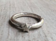 "Chunky star ring Sterling silver Stackable Price is for 1 ring only 3.7 gms Star is 5mm wide(2/8\") Band is 3mm round wire" Wedding Band Thick, Shuffle Ideas, Thick Silver Ring, Funky Rings, Round Wedding Band, Barrel Rings, Medical Jewelry, Silver Rings Simple, Hammered Band