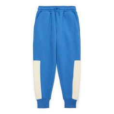 Crafted in a superior rich blend of cotton renowned for its comfort and durability, these joggers from Athletic Works excel in both fashion and functionality. Featuring a relaxed fit, customizable drawstring waistband, and refined ribbed ankle cuffs, these cozy sweatpants are ideal for active days, offering unrestricted movement for extra comfort. Plus the trendy color block design not only looks good and enhances aesthetic appeal but also provides versatility for various activities, ensuring a Cozy Sweatpants, Boy Activewear, Color Block Design, Kids Clothes Boys, Ankle Cuffs, Fleece Joggers, Block Design, Trendy Colors, Drawstring Waistband