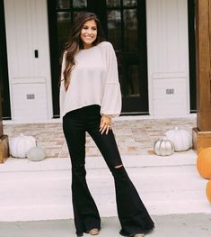 Bell Bottom Outfit Winter, Black Bell Bottoms Outfit Winter, Winter Bell Bottoms Outfit, Sweater With Bell Bottoms, Black Bell Bottom Outfit, Leather Bell Bottoms Outfit, Belle Bottom Jeans Outfit, Bell Bottom Jeans Outfit Country