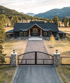 Dream House Country, House With Land, Barn House Design, Designing Home, Home Gyms, Barn Style House Plans, Dream Life House, Minimal House Design, House Layout