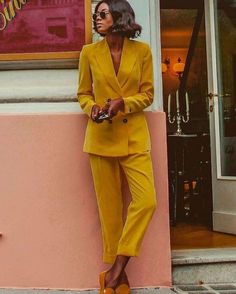 Instagram @bea_sass Ladies Trouser Suits, Yellow Suit, Neue Outfits, Lady Fashion, Soft Grunge, Cool Street Fashion