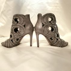 Gianni Bini Silver Booties Leather Size: 7.5 Open Toe Metal And Crystal Accents Cut Out Design Back Zip Gorgeous Booties That Will Make Any Outfit Standout. Gianni Bini Shoes, Gianni Bini, Cut Out Design, Leather Booties, Open Toe, Bootie Boots, Ankle Boots, Cut Out, Size 7