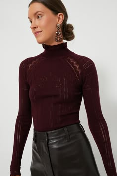 Burgundy Paxton Knit Turtleneck Wine Colored Outfits, Colorfull Style, Leather Skirt And Boots, Burgundy Turtleneck, Rep Era, Skirt And Boots, Burgundy Outfit, Burgundy Boots, Turtleneck Outfit