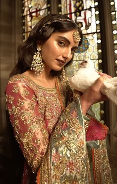 Mehendi Bridal Dresses Pakistani, Pakistani Bridal Wear Mehndi, Pak Suits, Pakistani Bridal Wear Walima Mehndi, Mehndi Brides Pakistani, Pakistani Mehndi Makeup, Pakistani Makeup, Mehendi Outfit, Frocks And Gowns