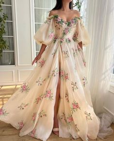 Elegant Floral Embroidered Dresses For Debutante Ball, Elegant Floral Embroidery Evening Dress For Debutante Ball, Elegant Floral Embroidered Evening Dress For Debutante Ball, Floor-length Off-shoulder Wedding Dress With Fitted Bodice, Floor-length Off Shoulder Wedding Dress With Fitted Bodice, Organza Gown With Floral Embroidery For Banquet, Floral Embroidered Organza Gown For Banquet, Wedding Off-shoulder Organza Dress, Organza Evening Dress With Floral Embroidery