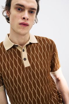 Textured Pattern Merino Wool Polo – King & Tuckfield Ralph Lauren Editorial, Knitted Polo, Relaxed Outfit, Polo T Shirt, Brown Diamond, Jacquard Knit, Men's Style, Button Placket, Textures Patterns