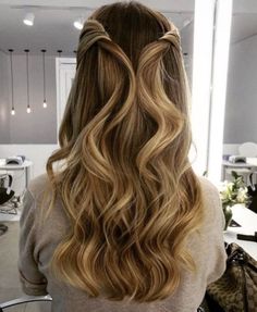 Simple Prom Hair, Wedding Hair Inspiration, Wedding Hairstyles For Long Hair, Formal Hairstyles, Wedding Hair And Makeup, Bridesmaid Hair, Prom Hair, Hair Looks, Hair Trends