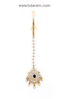 18 karat gold "detachable" diamond maang tikka cum pendant - papidi billa with color stones & south sea pearls
  this product can be used as pendant.
  this product has inter changeable stones in the pendant.
  gross weight of the pendant without chain : 12.600 grams
  gross weight of the diamond tikka chain without pendant : 5.550 grams
  length of the pendant : 2.20 inches
  width of the pendant :  1.35 inches
 - 235-GT485 - in 18.150 Grams for USD $4,269.55 USD. 
Made in India by Totaram Jewe Elegant Jeweled Bridal Necklace For Ceremonial Occasion, Elegant Ceremonial Tikka, Elegant Gold Tikka For Reception, Designer Silver Jewelry With Stone Work, Designer Kundan Jewelry For Formal Occasions, Elegant Hand Set Tikka For Ceremonial Occasion, Elegant Hand Set Ceremonial Tikka, Luxury Ceremonial Jewelry With Stone Work, Elegant Ceremonial Jewelry With Stone Work