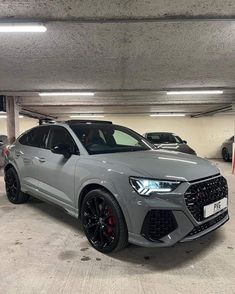 Grey Car Aesthetic, Suv Audi, Dream Cars Lexus, Dream Cars Audi, Audi Sq5, Luxury Cars Audi, Luxury Cars Rolls Royce, Sport Suv, Grey Car