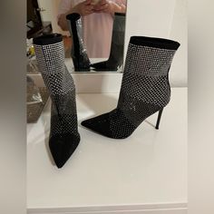 Steve Madden Black And Silver Pearls ( Just One Use ) High Heels Boots Steve Madden High Heels, Madden Boots, High Heels Boots, Shoes Steve Madden, Steve Madden Boots, Heels Boots, Black High Heels, Black And Silver, Silver Pearls