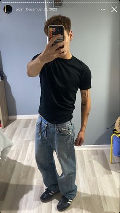 Men Fit Pics, Jort Outfits Boys, Fit Ideas Guys, Boy Fits Summer, Small Top Big Pants Outfit Men, Summer Outfit Inspo Men, Clean Guy Aesthetic, Skater Boy Fits, Ss23 Men