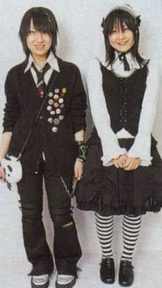 Japanese Alternative Fashion, Rad Clothes, Fashion 2000s, Diy Clothes Design, Alternative Outfits, Goth Outfits, Harajuku Fashion