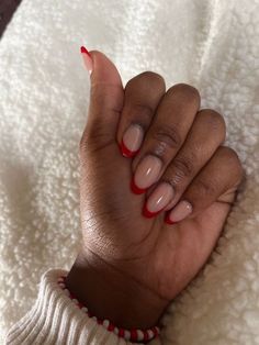 Mani Pedi Natural Nails, Nail Inspiration Dark Skin, Nail Inspo For Christmas, Christmas Nail Colours, Nails Inspiration Dark, Nail Suggestions, Christmas Nail Colors, Natural Gel Nails, Nail Piercing