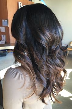 Byalouge Hair Brown, Bleach Balayage, Brunette Ideas, Long Wavy Hairstyles, Dimensional Brunette, Bella Hair, Wavy Hairstyles, Brown Hair Balayage, Hair Colours