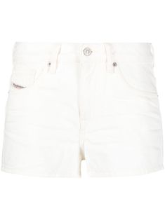 white cotton denim tonal stitching whiskering effect at the thighs logo patch to the front logo patch to the rear embroidered logo to the rear logo-engraved silver-tone hardware zip fly fastening front button fastening belt loops high-waisted classic five pockets straight hem Classic High Waist White Shorts, Diesel Shorts, Shorts White, Short Jeans, High Waisted Shorts Denim, Shorts Jeans, Denim Design, Jeans Jumpsuit, Short En Jean